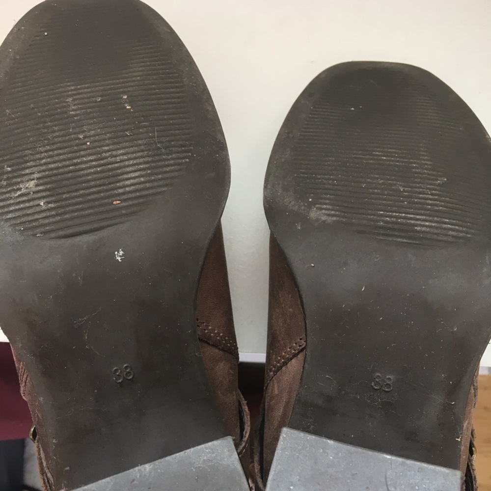 Moving Sale! Brown Leather Rutched Boots - Picture 3 of 3